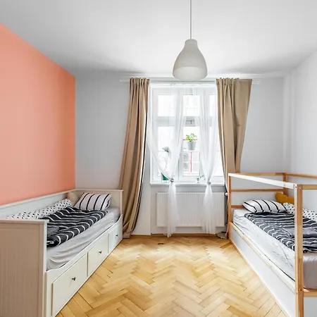 Prime Location Residence, Private Parking Apartment *