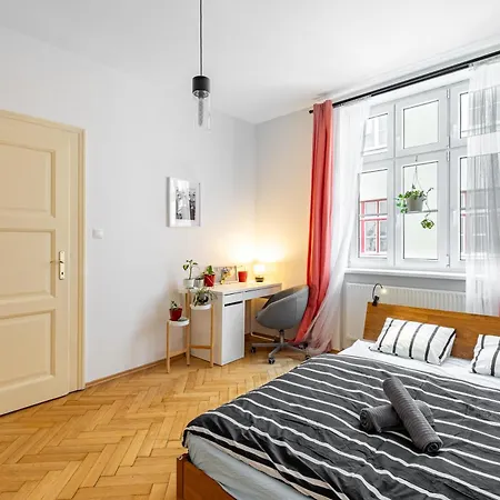 Prime Location Residence, Private Parking Apartment *